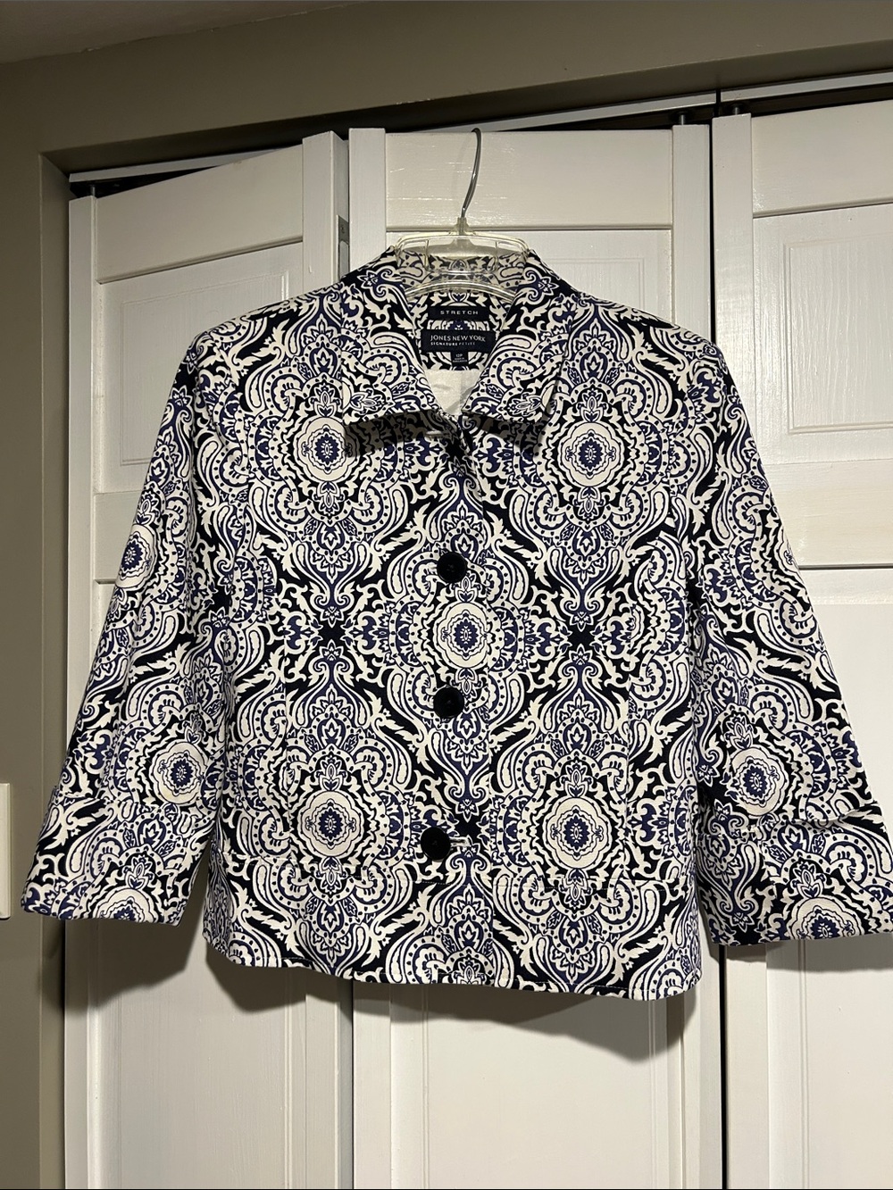 Jones New York Navy and White Patterned Cropped Blazer
